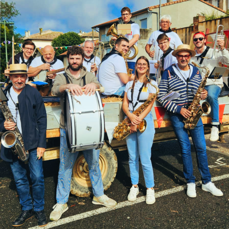 Aubade dans le village de Montferrand Saves